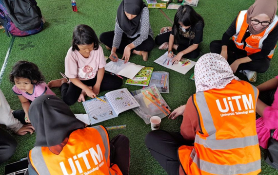 UCS Prihatin: Briged Sukarelawan Bantu Mangsa Banjir Di PPS SK Sungai Binjai, Klang