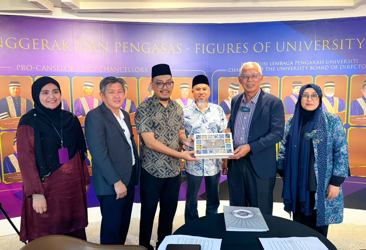 Bual @IMPAK Siri Khas Adiwangsa bersama Mantan Naib Canselor UiTM yang ke 5, YBhg. Profesor Emeritus Datuk Ir. Dr. Mohd Azraai Kassim