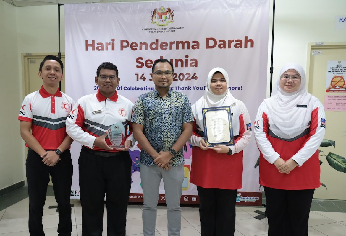 UiTM Cawangan Selangor Terima Anugerah Penganjur Kempen Derma Darah Kutipan Responsif, Kategori IPTA