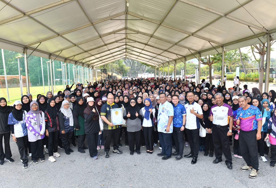 UiTM Lakar Sejarah, 35,685 Orang Warga UiTM Sertai Program Gotong-Royong Serentak di Semua Kampus Seluruh Negara