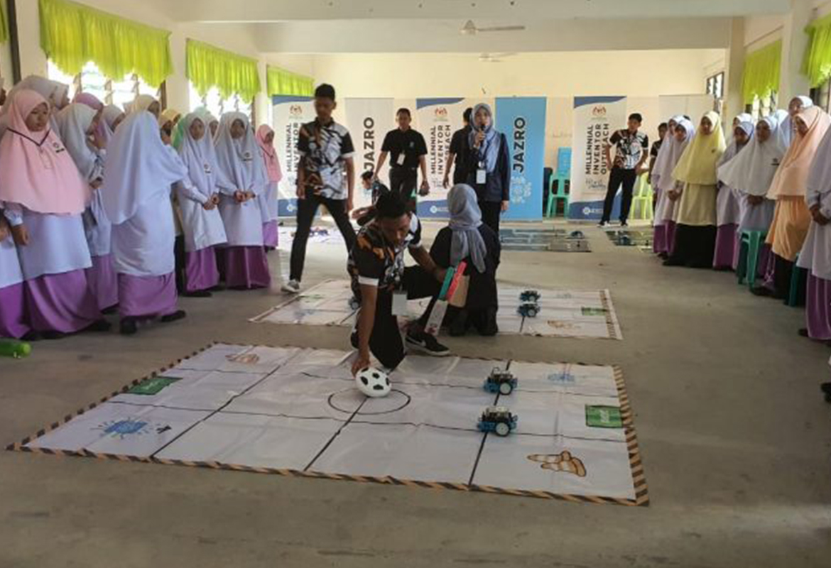 Techlympics 2022: Millennial Inventor Outreach Anjuran Fakulti Sains Komputer dan Matematik (FSKM) dan Jazro Robotic Academy